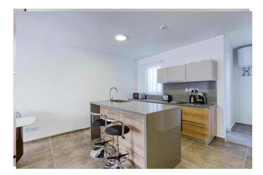 Peaceful 2BR Seaside Penthouse - by HostMT - B&B San Pawl il-Baħar