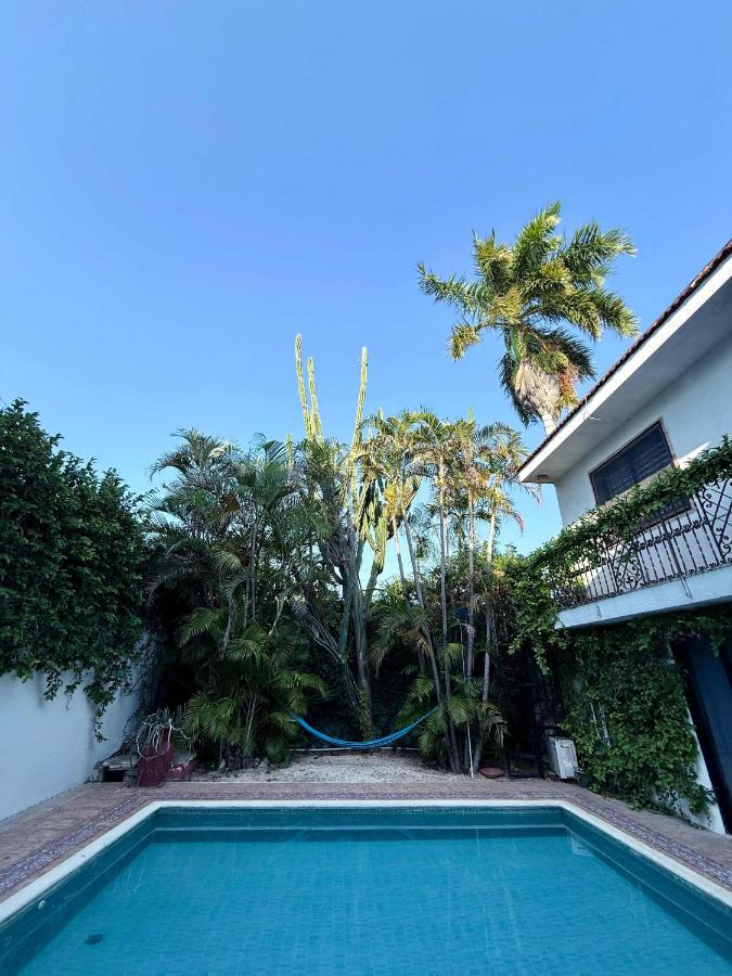 Alojamiento para ocho con alberca Casa A - B&B Mérida