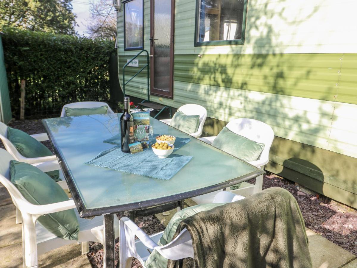 Meadow Island Caravan - B&B Caernarfon