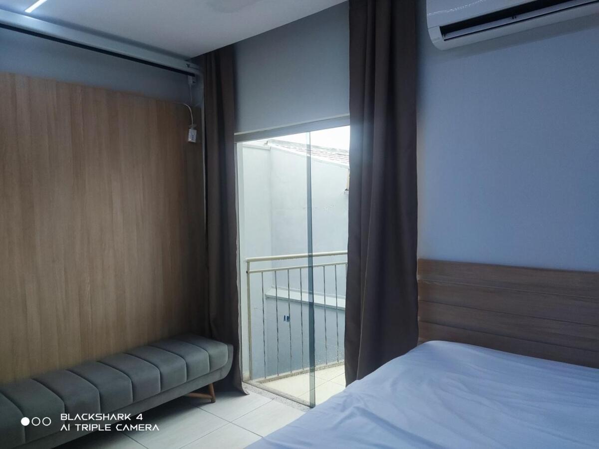 House with Super King and 65 TV and big screen - Bed and Breakfast Presidente Prudente