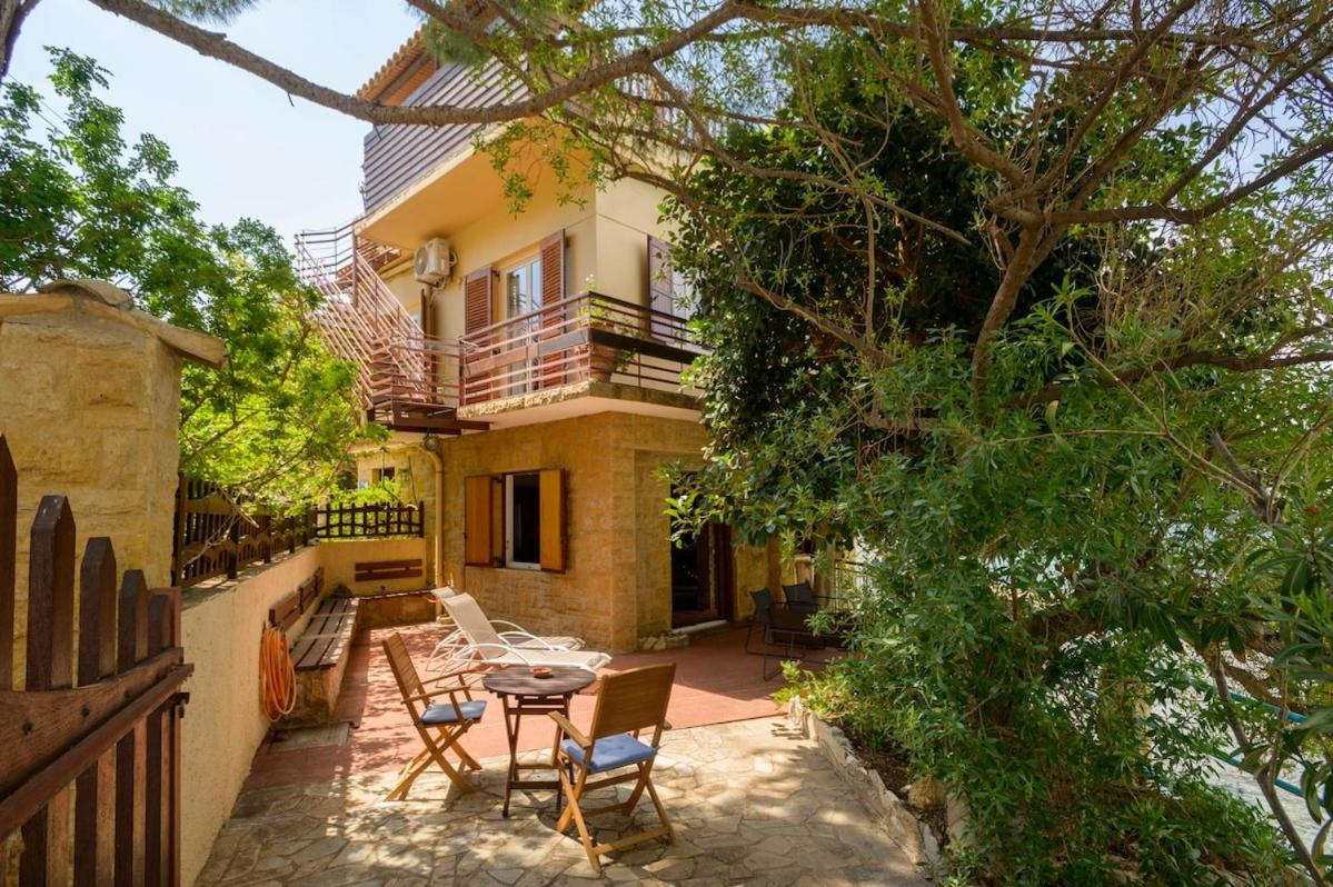 Nikos Panagiotareas House - Bed and Breakfast Kalamata