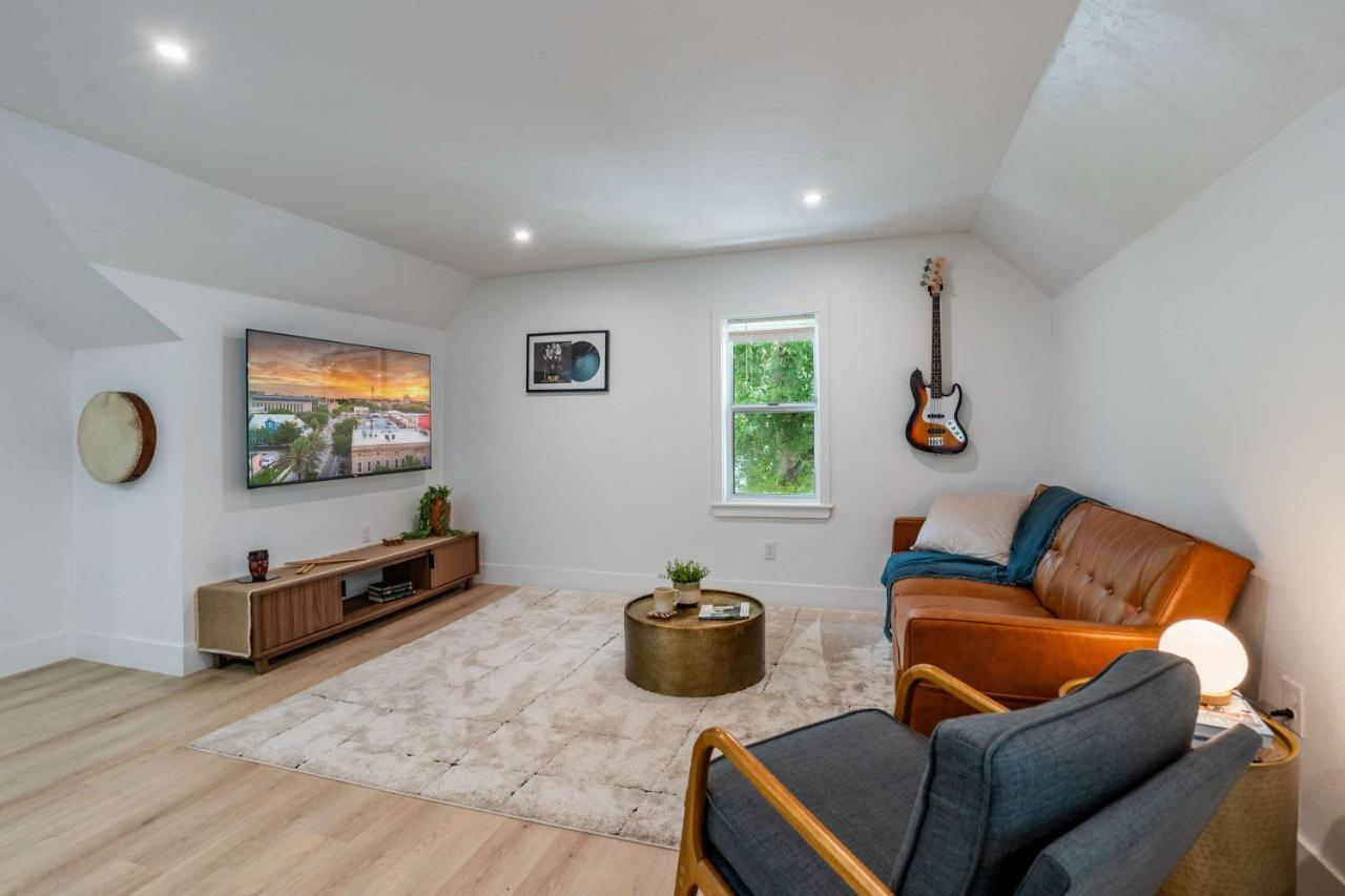 The Key Reno'd Historic 1BD 1 Mile to UF & DT - B&B Gainesville