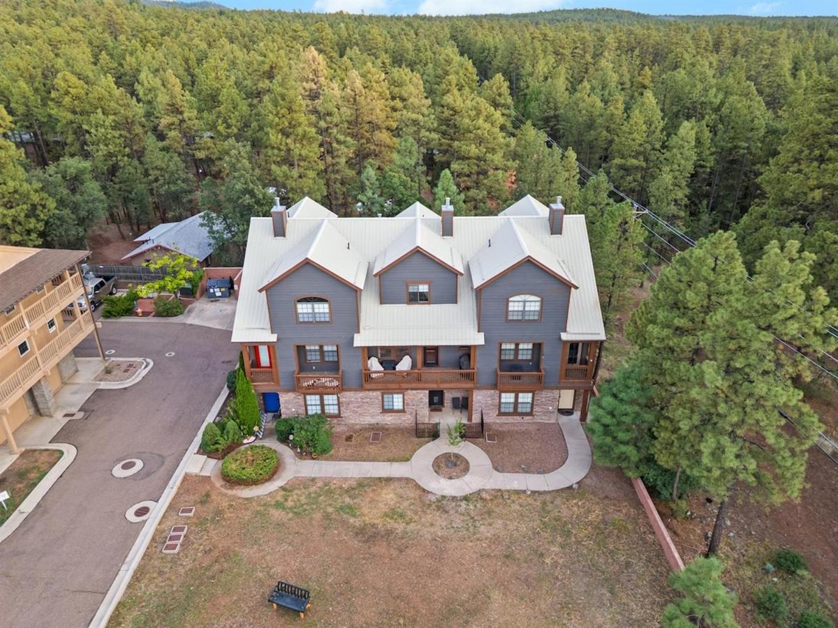 Pinetop Retreat Centrally located, Hiking, Fishing, Jet Tub, 2 Fireplaces - Bed and Breakfast Pinetop-Lakeside