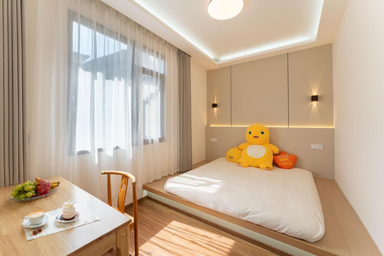 Suite with Mountain View