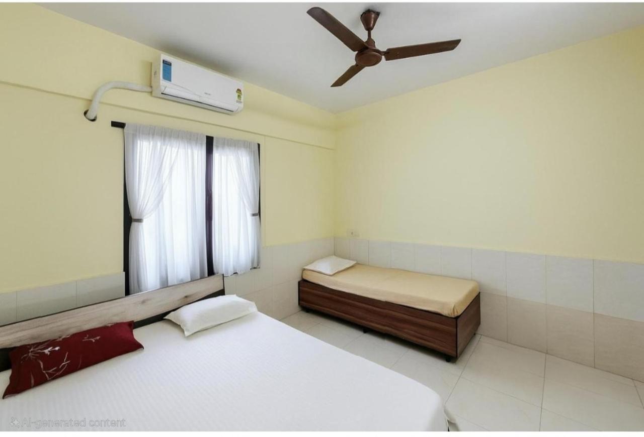 Ac Private Room At ovale naka Ghodbunder road Thane West - Ferienwohnung Thāne
