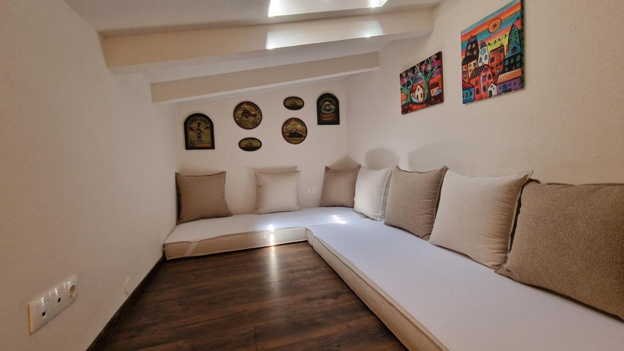 Appartamento con 3 Camere da Letto