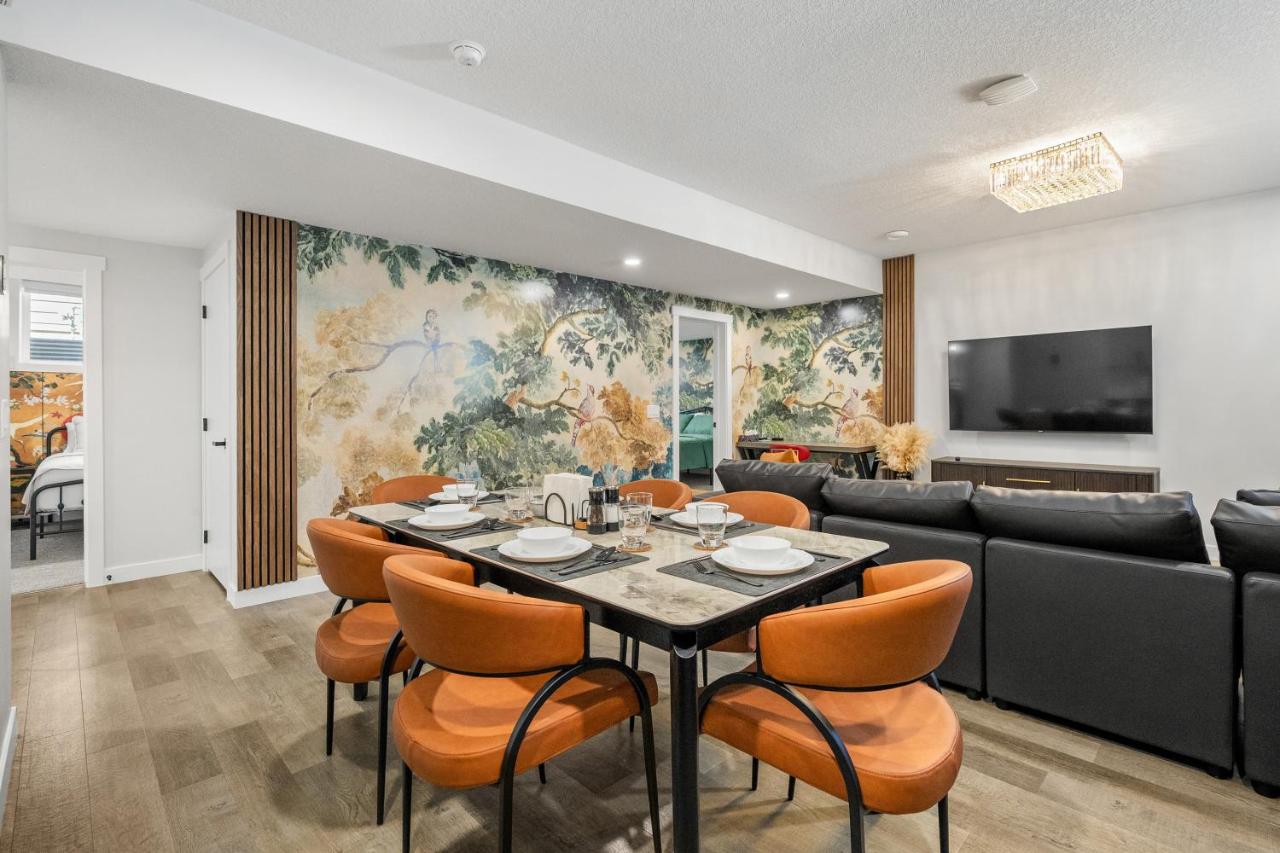 King Bed, Full Kitchen, Self Check-In Free Parking, Family Dining, Washer Dryer - Bed and Breakfast Calgary