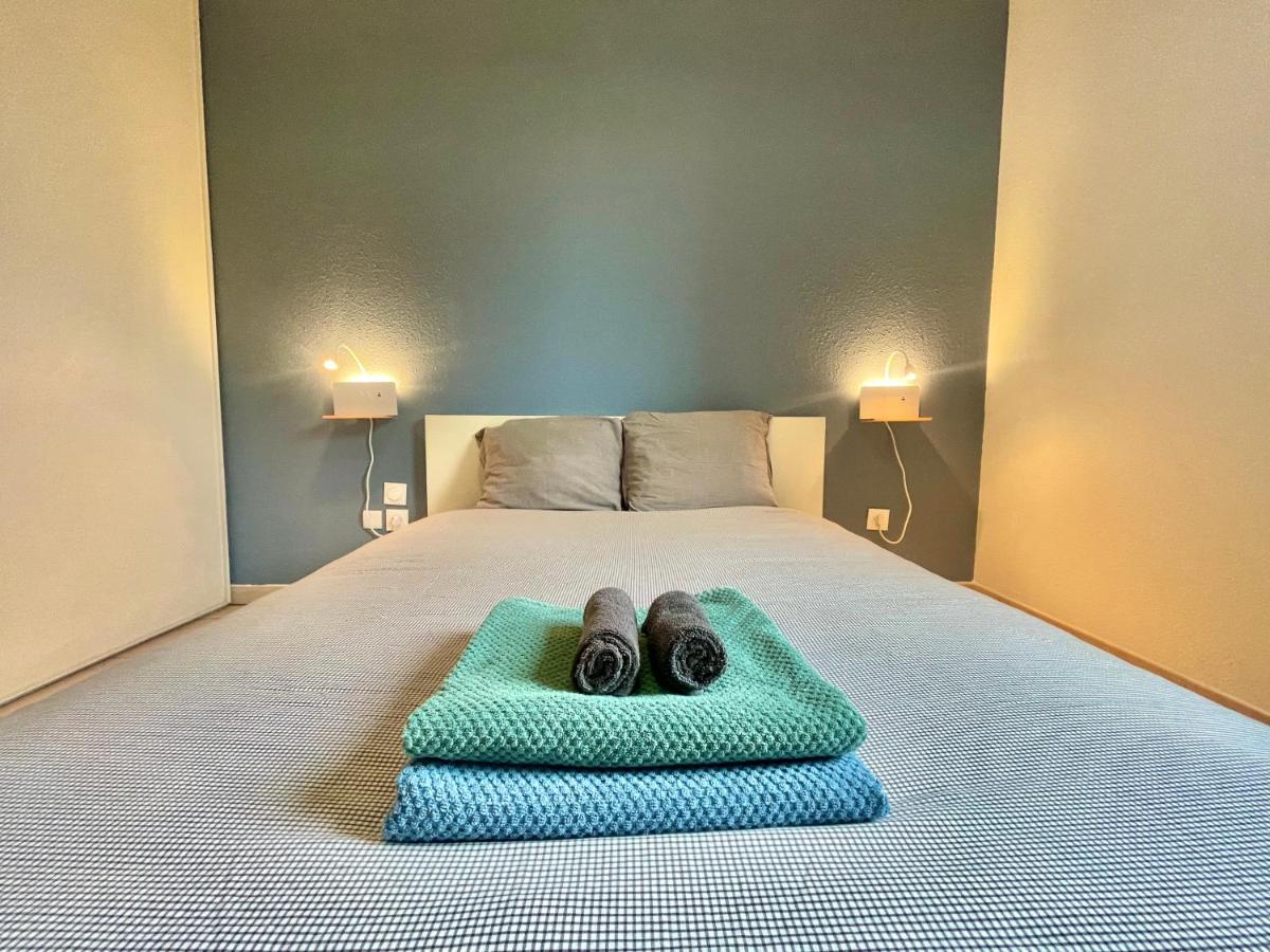 One-Bedroom Apartment with Terrace