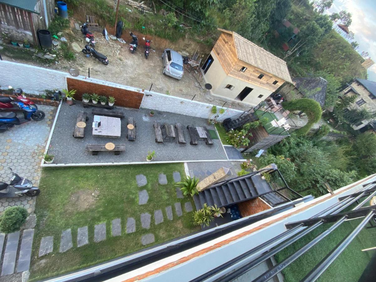 Zweibettzimmer mit Bergblick