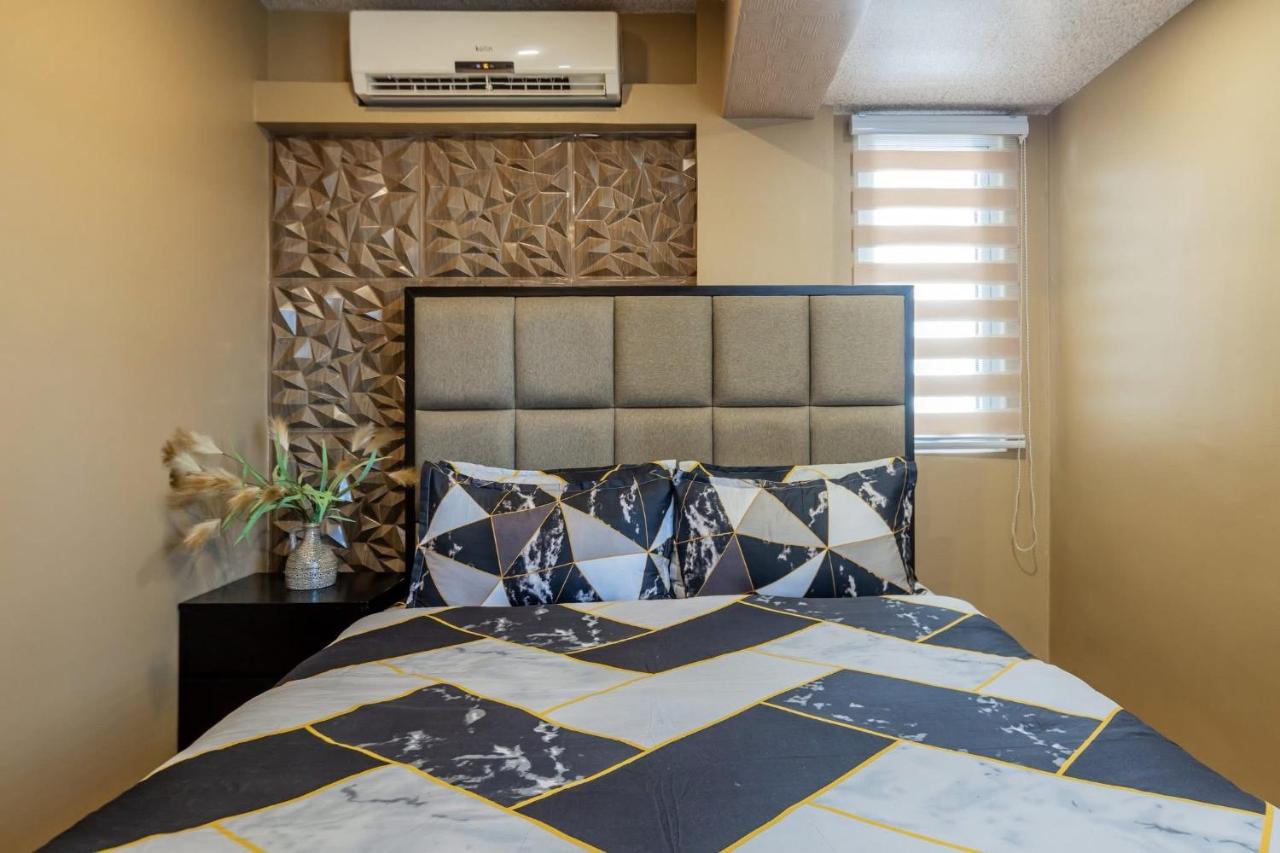 Atman Suite 2 BR Internet Fiber Fort Victoria BGC Taguig - B&B Manila