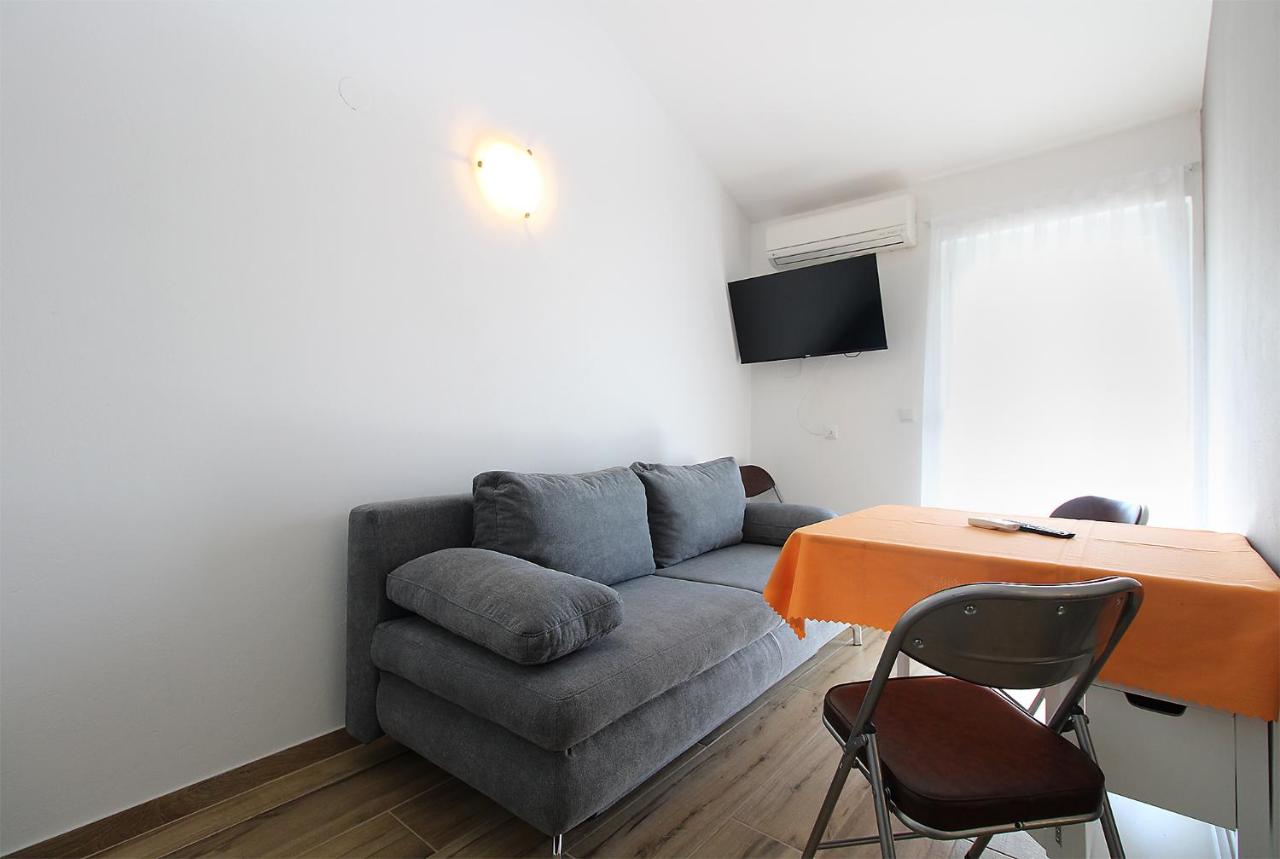 Apartments Prostin 1030 - B&B Fažana