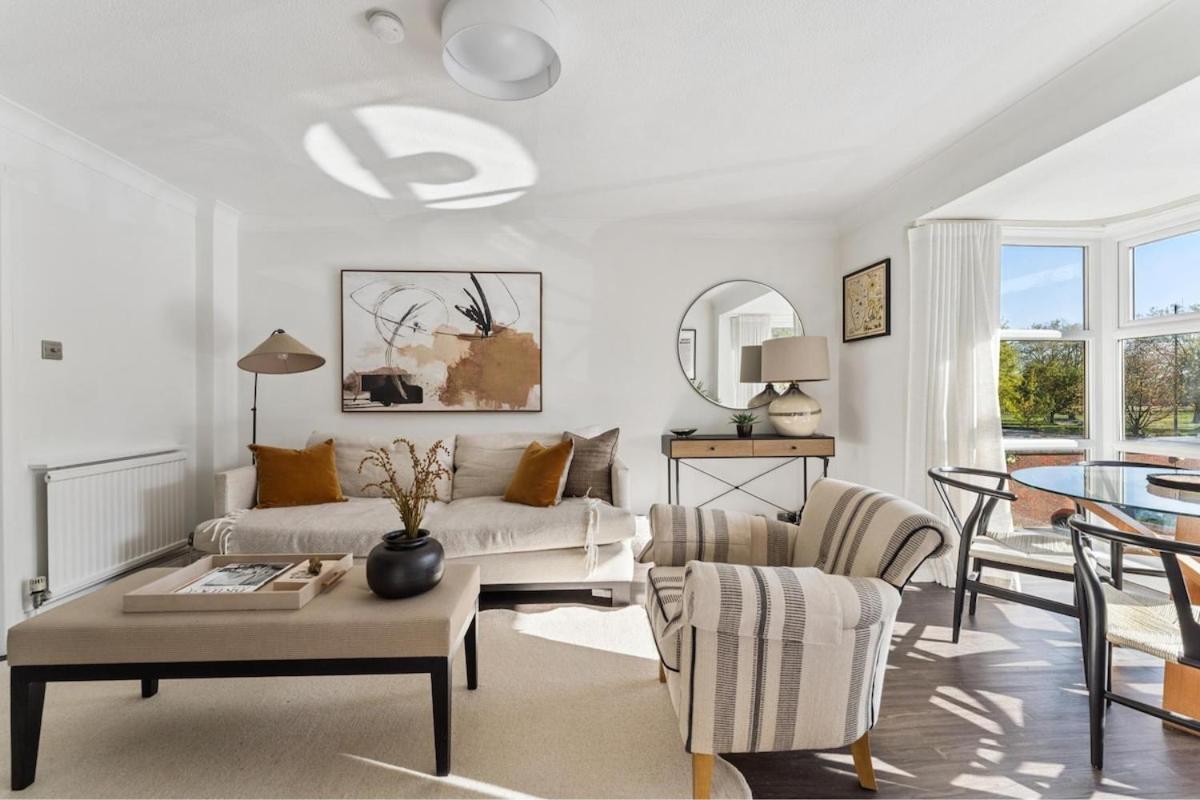 Elegant 1-Bed Flat with Parking & Long Walk Views - B&B Windsor