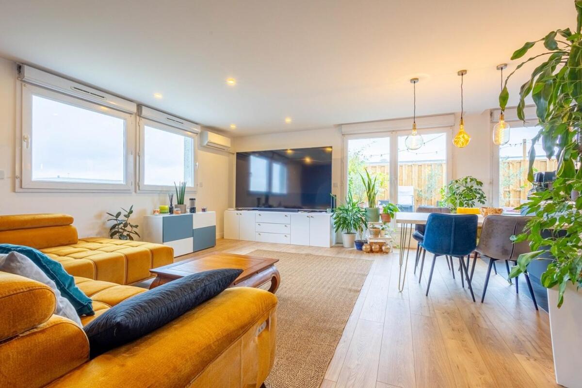 Spacieux rooftop 135m2 avec terrasse et parking - Bed and Breakfast Bordeaux