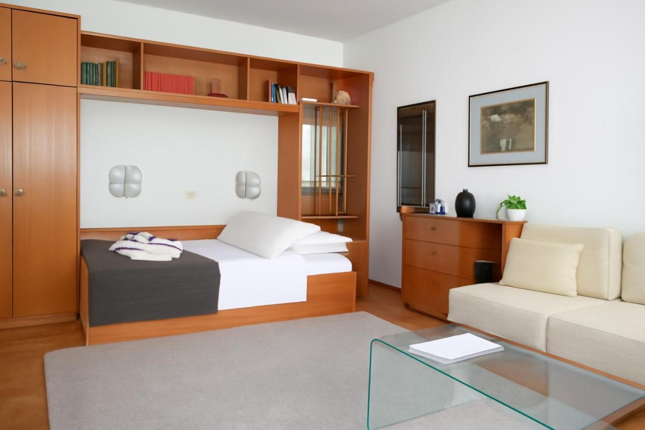 ML Apartman - Bed and Breakfast Belgrado