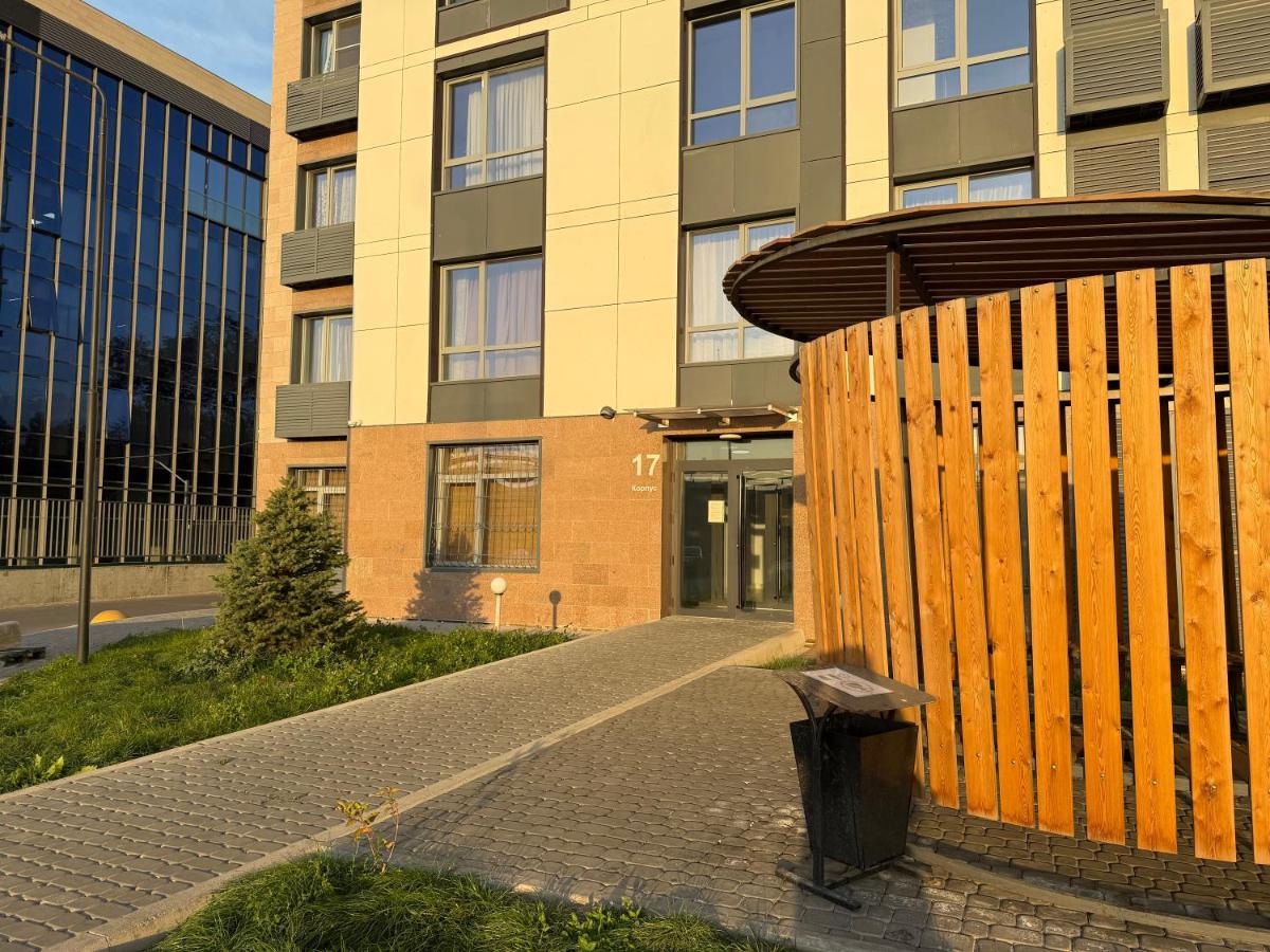 Премиум Raimbek 17-29 residence & питьевая вода в подарок - B&B Almatý