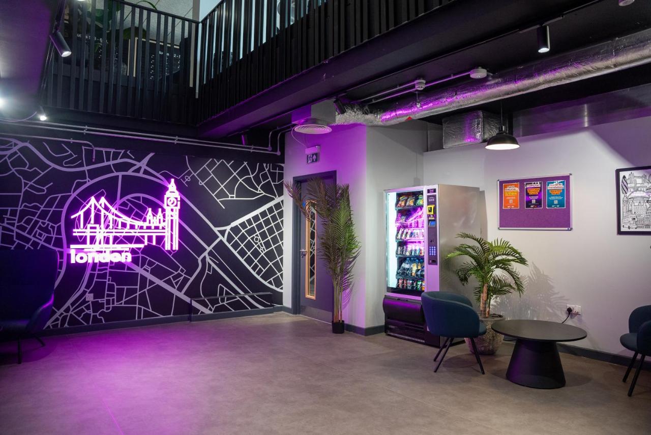 Student Only, Elegant Bronze Studio Paddington station & Hyde park - B&B London