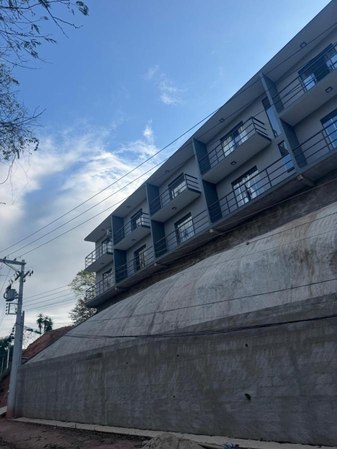 House Serrana - Bed and Breakfast Miguel Pereira