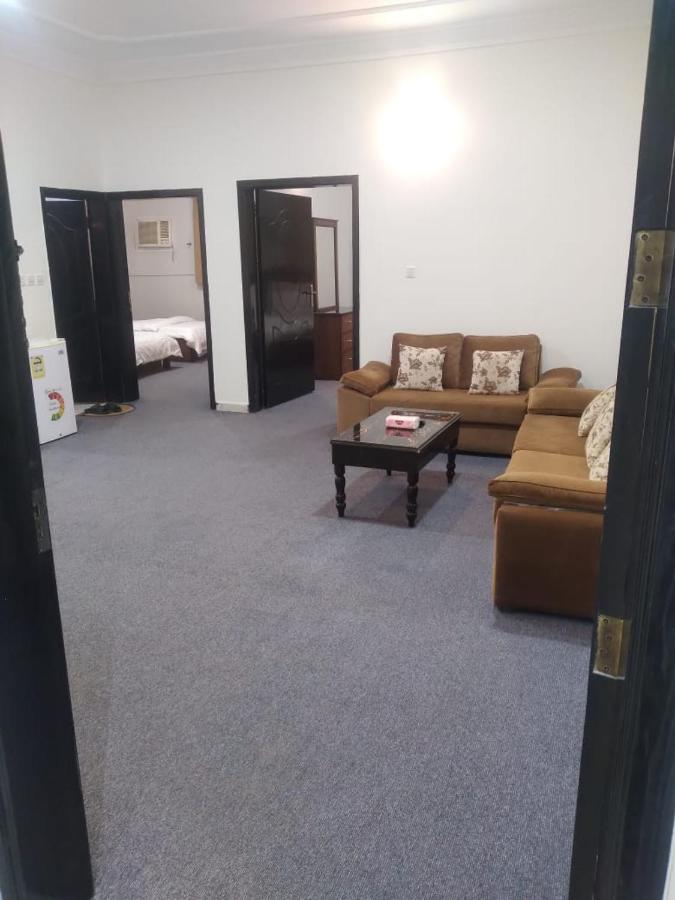 شقق رمز الأصالة للشقق المخدومة - B&B Turabah