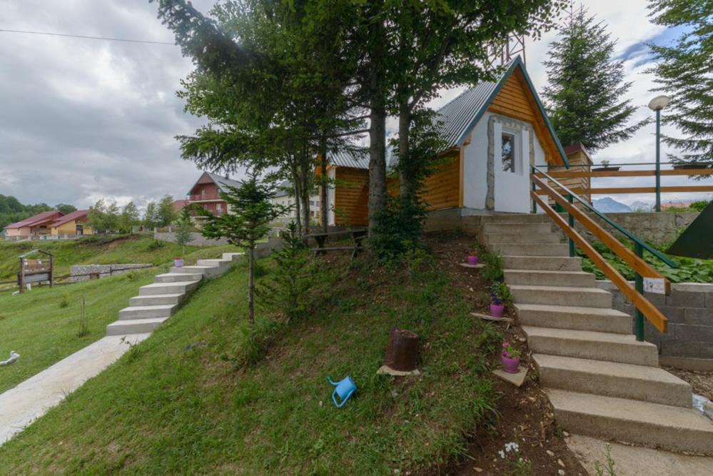 Bungalow (2 Adults)