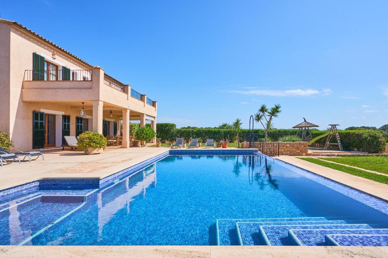 Finca Hort Can Veritat - B&B Cala Ferrera