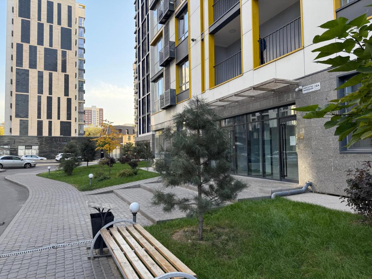 Простор в ЖК Rayimbek 14 & питьевая вода подарок - B&B Almatý