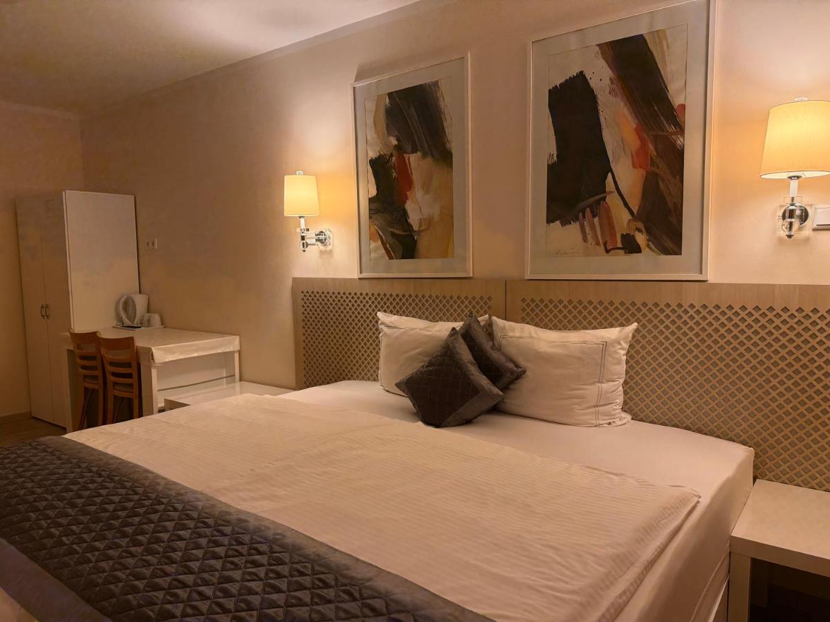 Camera Deluxe Matrimoniale/Doppia con Letti Singoli con Vista Giardino