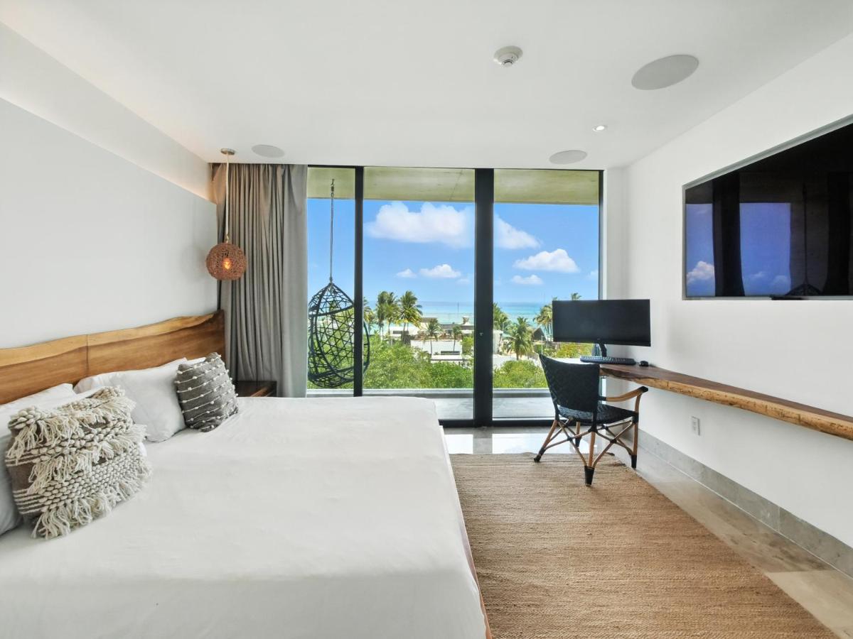 Two-Bedroom Apartment with Balcony and Sea View