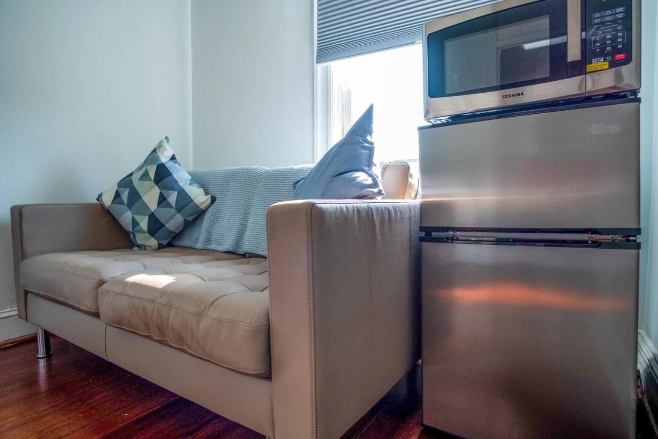 Entire Spacious Guest Unit @JHU (w Private Bath) - Chambres d’hôtes Baltimore