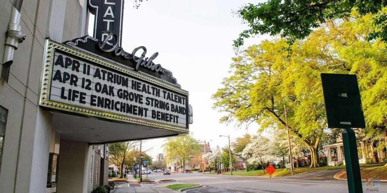 Kings Mountain Retreat 4BR Family Home Mountain View Game Room Fireplace - Chambres d’hôtes Kings Mountain