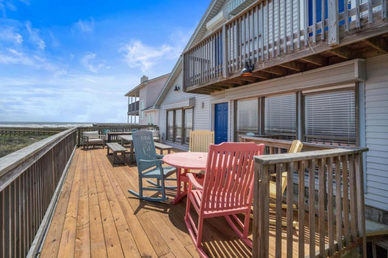 Secluded beachfront house with gorgeous ocean views - Bed and Breakfast Galveston