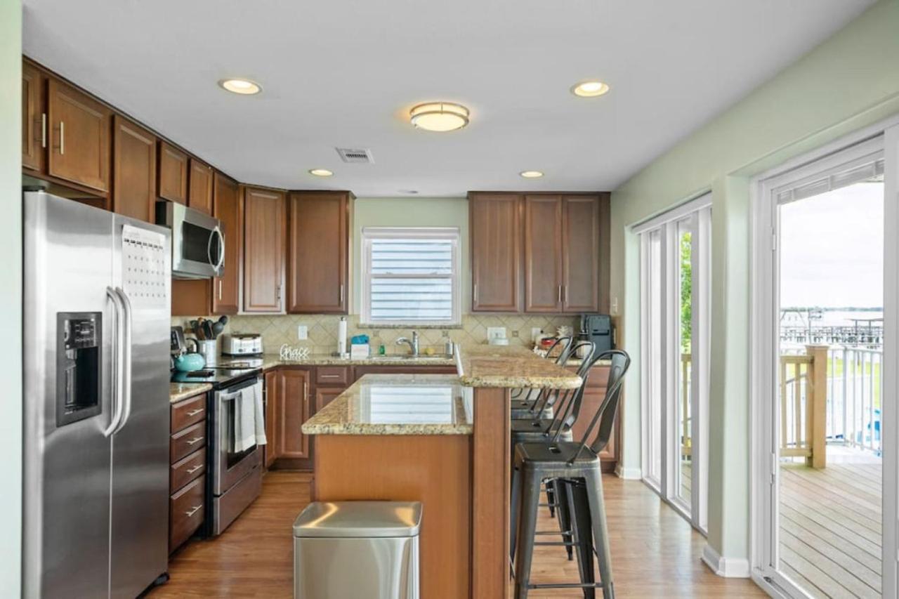 Galveston Bay Front Home with Private Pool and Pier - B&B San León