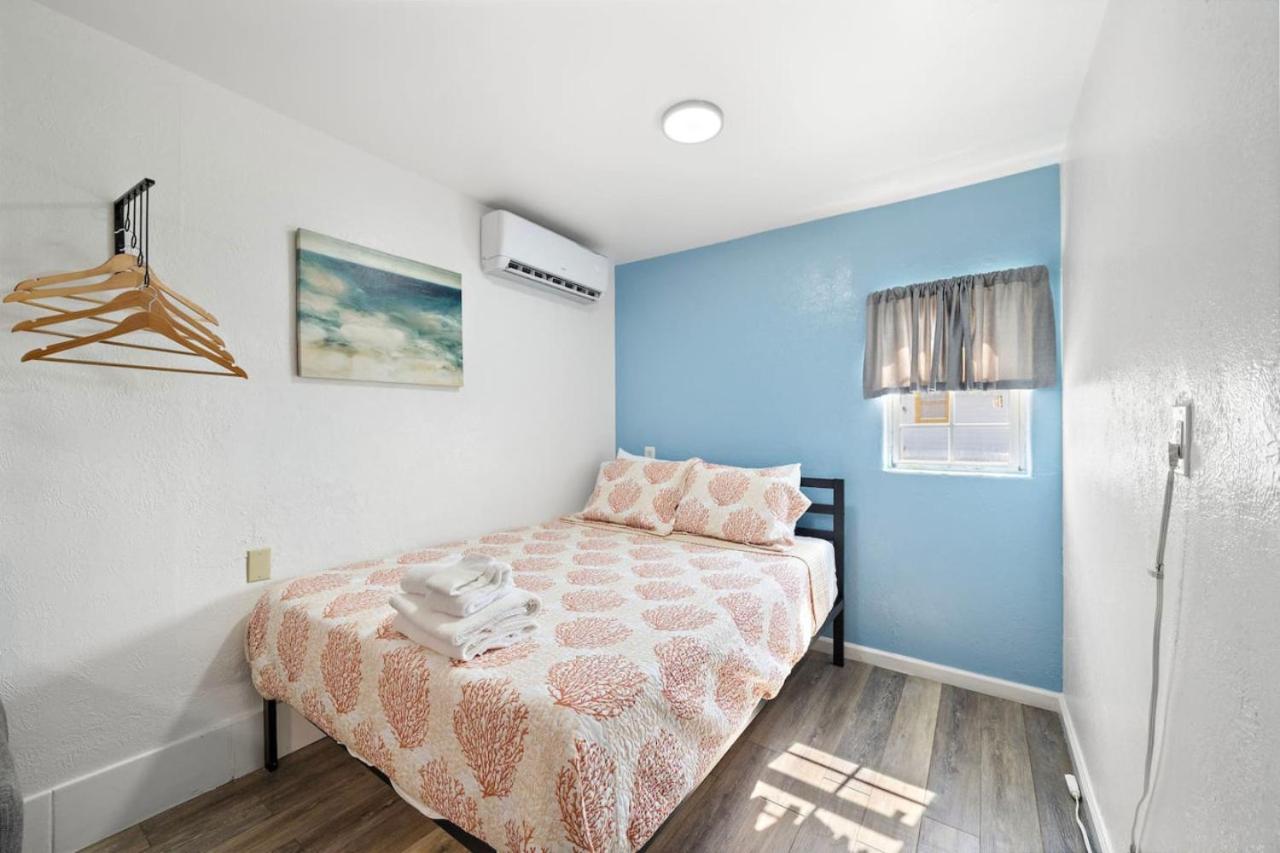 Ocean view condo on Galvestons east end, close to cruise terminal