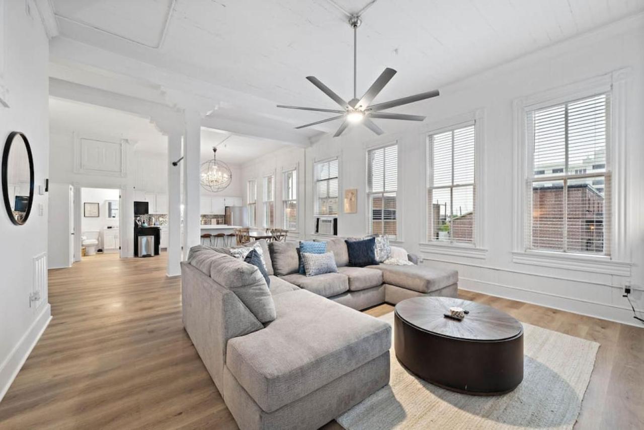 Historic Loft in the Heart of Downtown Galveston - B&B Galveston
