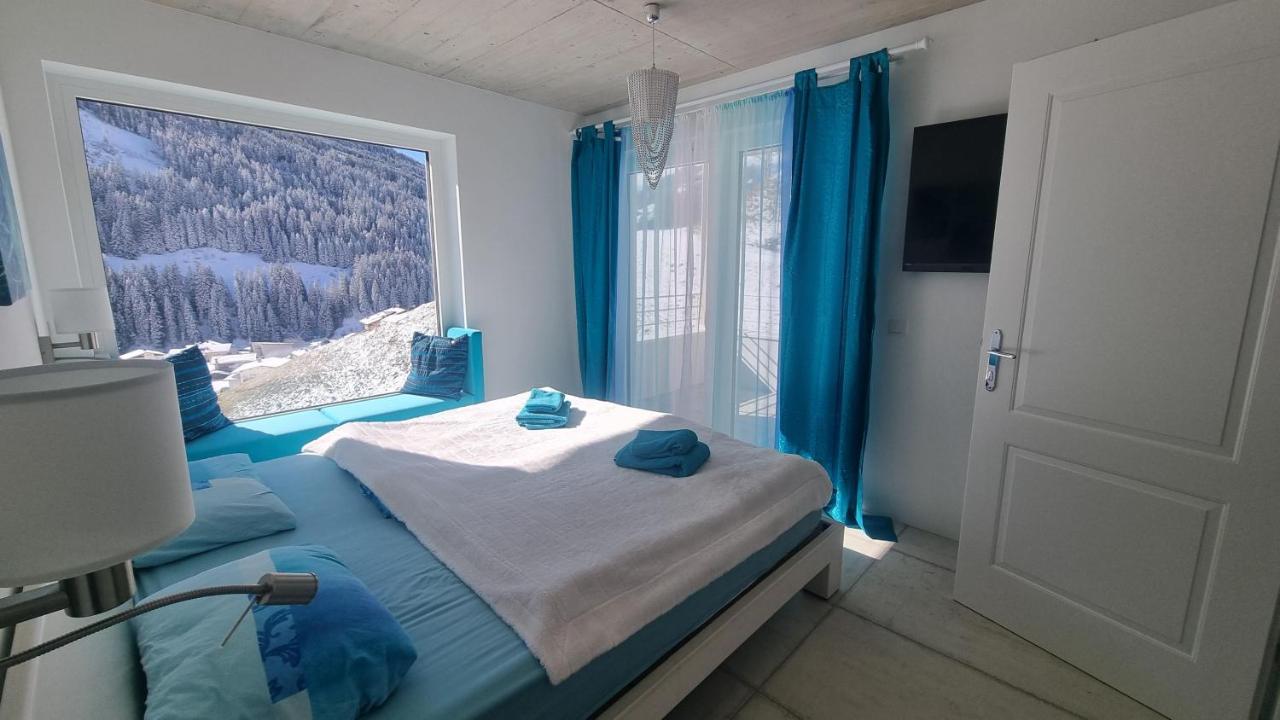 Blue Mountain Suite - B&B Tux