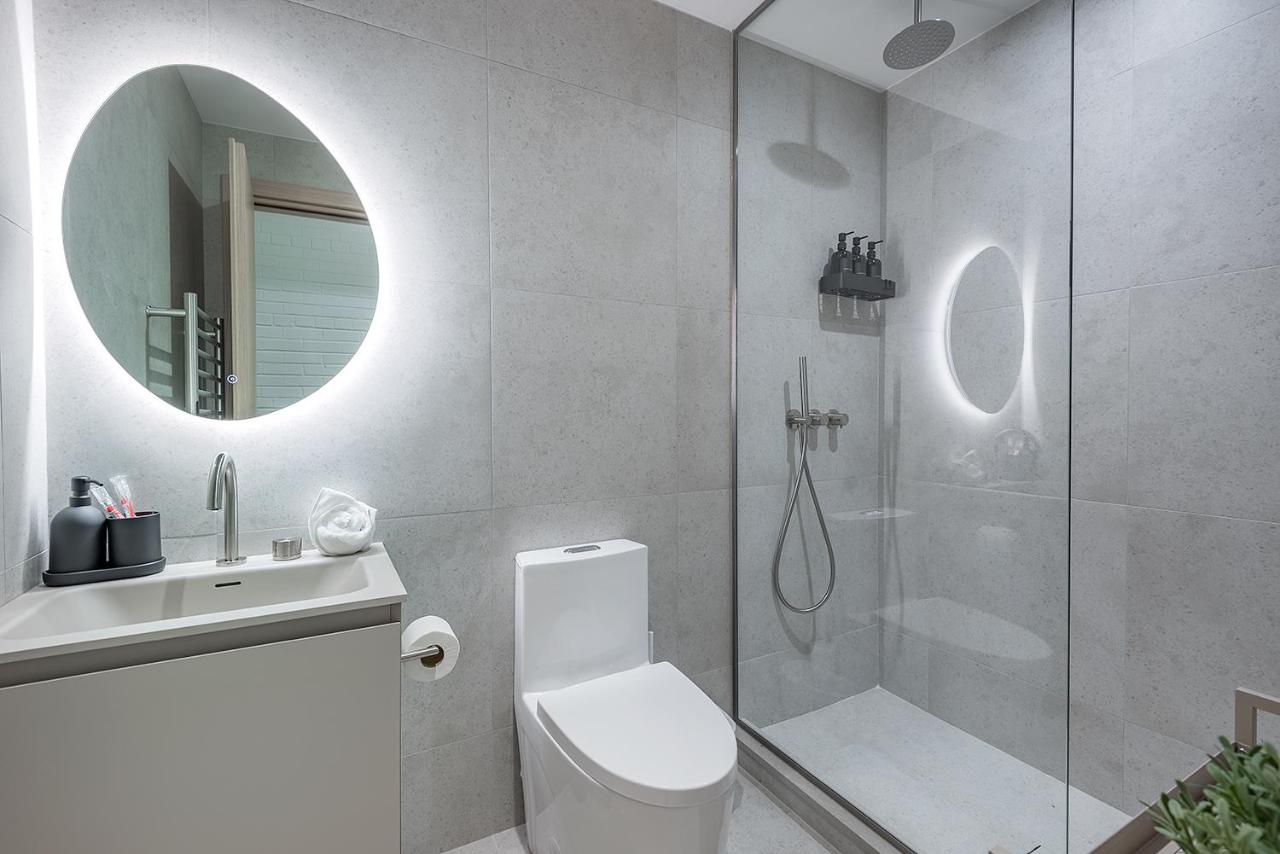 Downtown Core - Ultra Modern 1 Bedroom Apartment - Bed and Breakfast Montréal