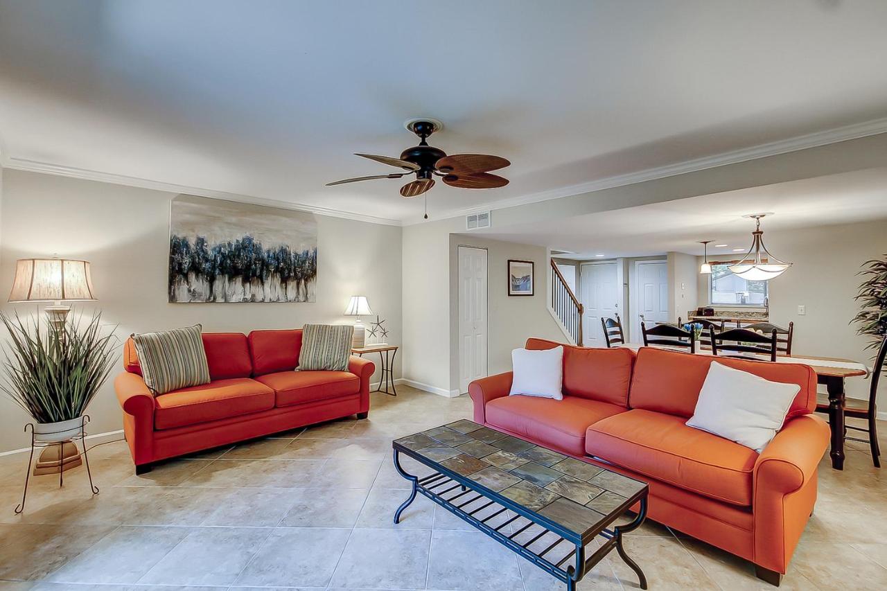 Stones Throw 30 - B&B Hilton Head