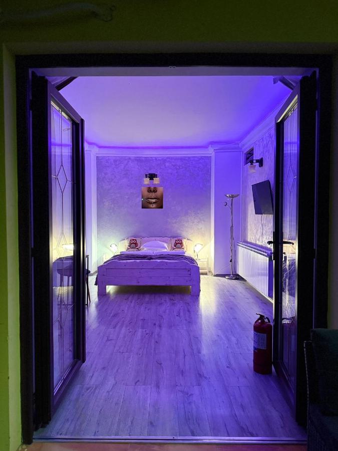 Deluxe Double Room with Shower