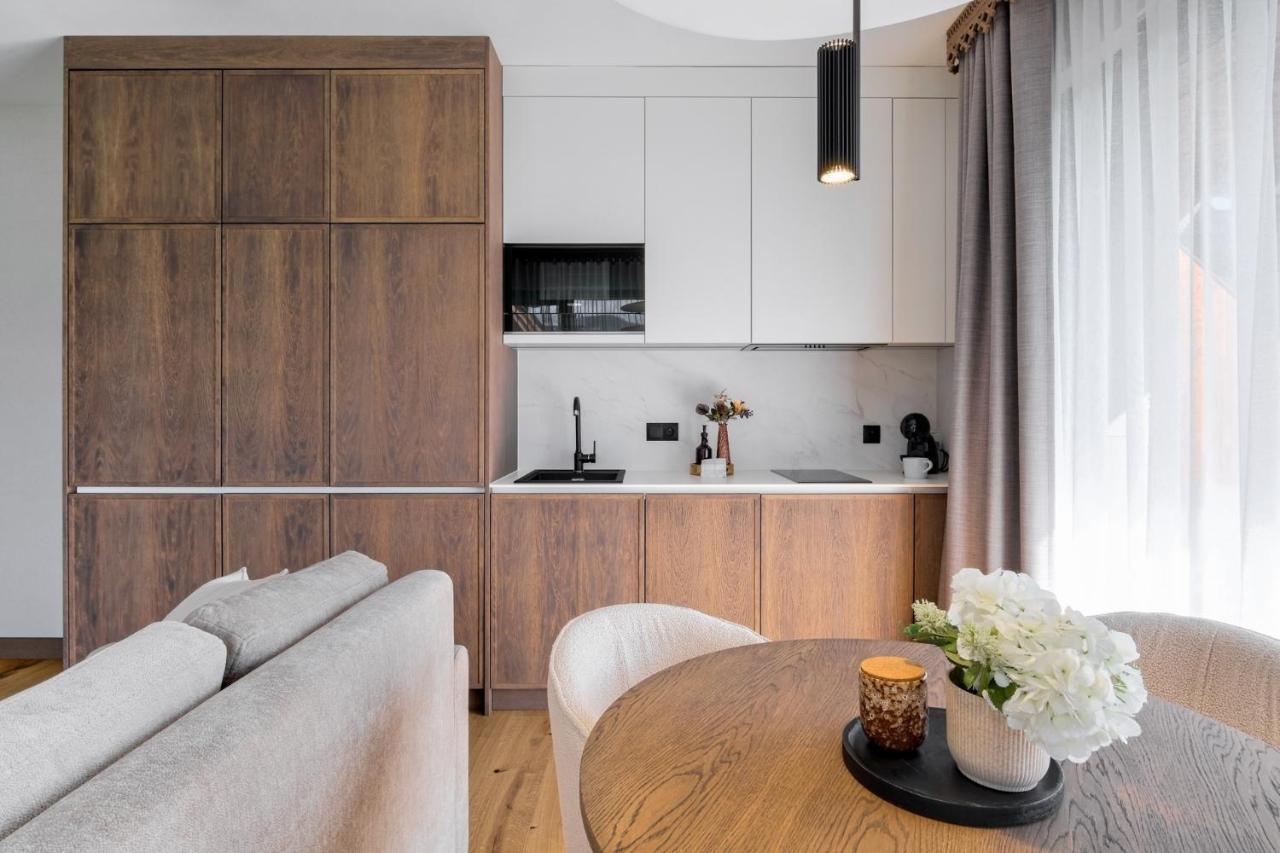 Appartement met 1 slaapkamer, balkon en uitzicht op de bergen.