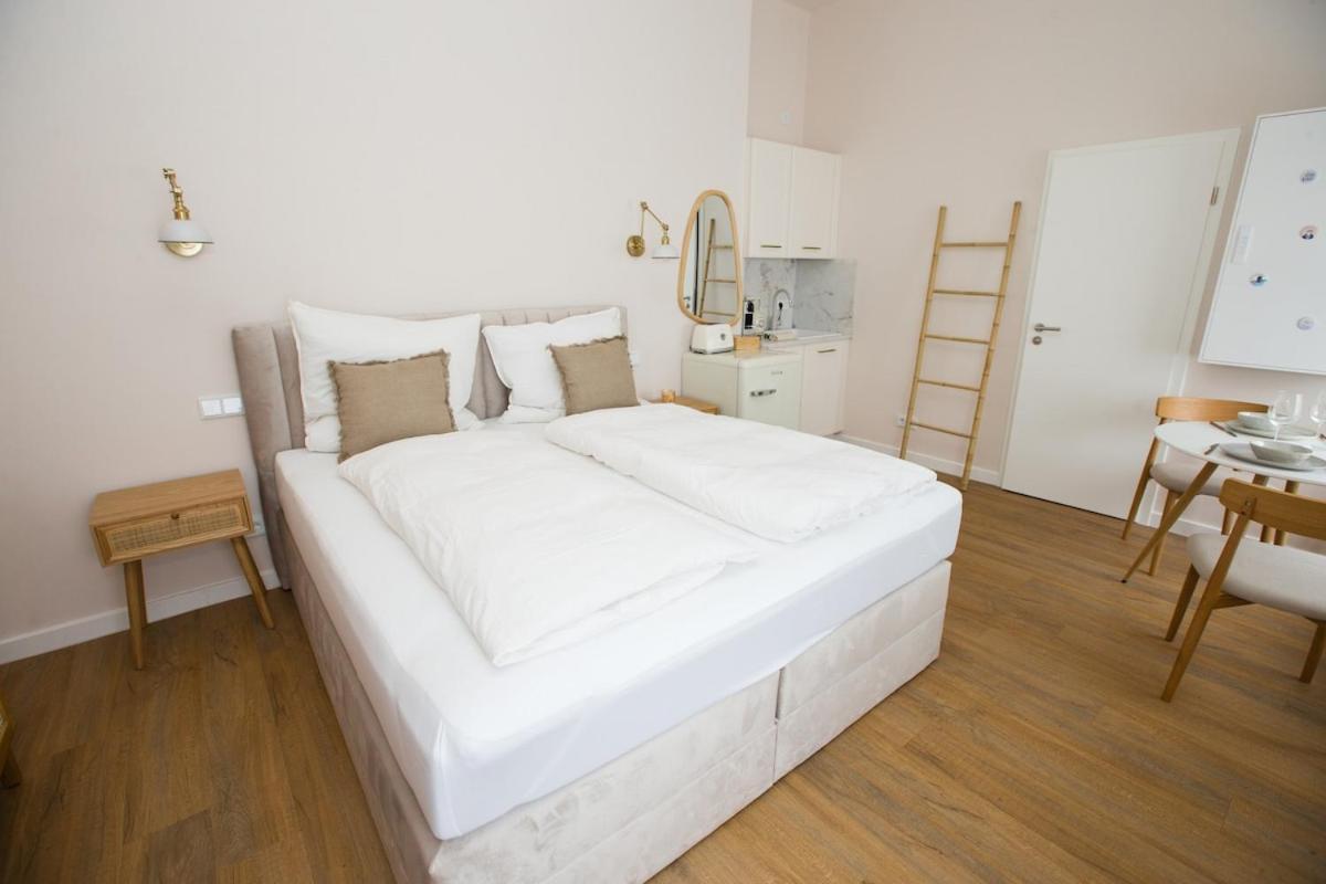 Apartment am Michel mit Parkplatz - B&B Hamburg