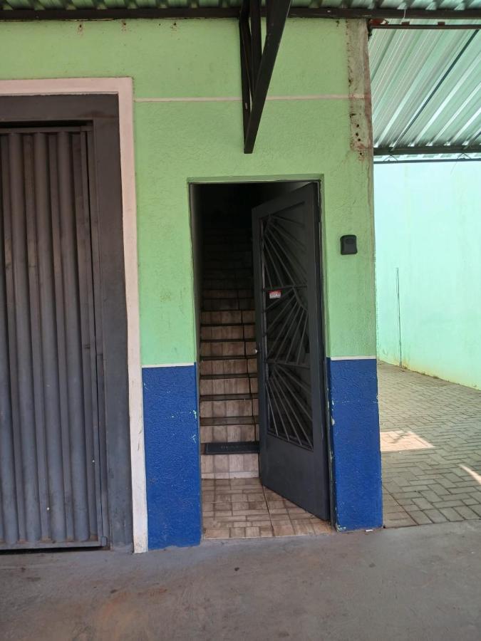 Quarto com cama Queen casal Casa da Mari 2 - B&B Maringá