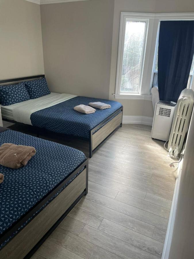 THE BLOOR AC SUITE-Free Wifi-Train-Bus Stop Next Door - B&B Toronto