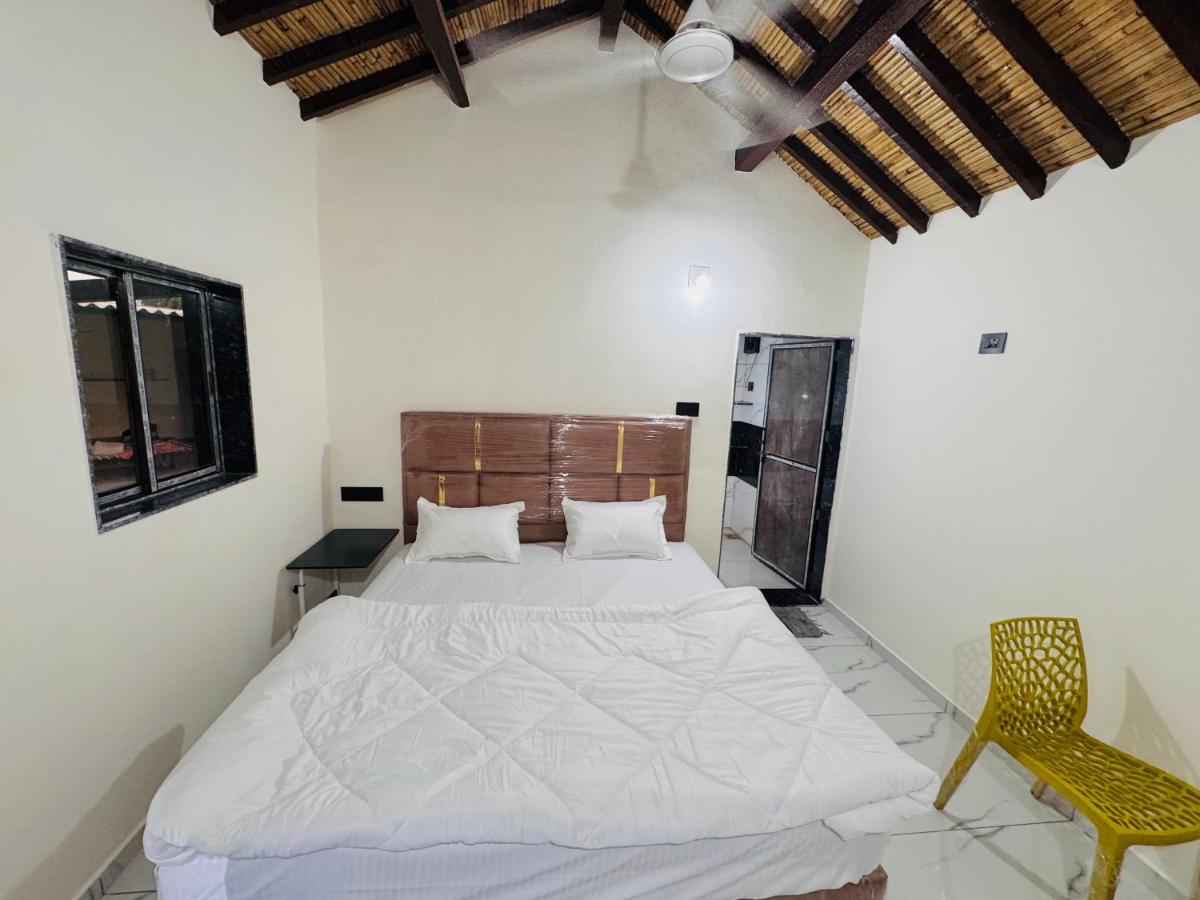 Ravrayhomestay - B&B Dholovira