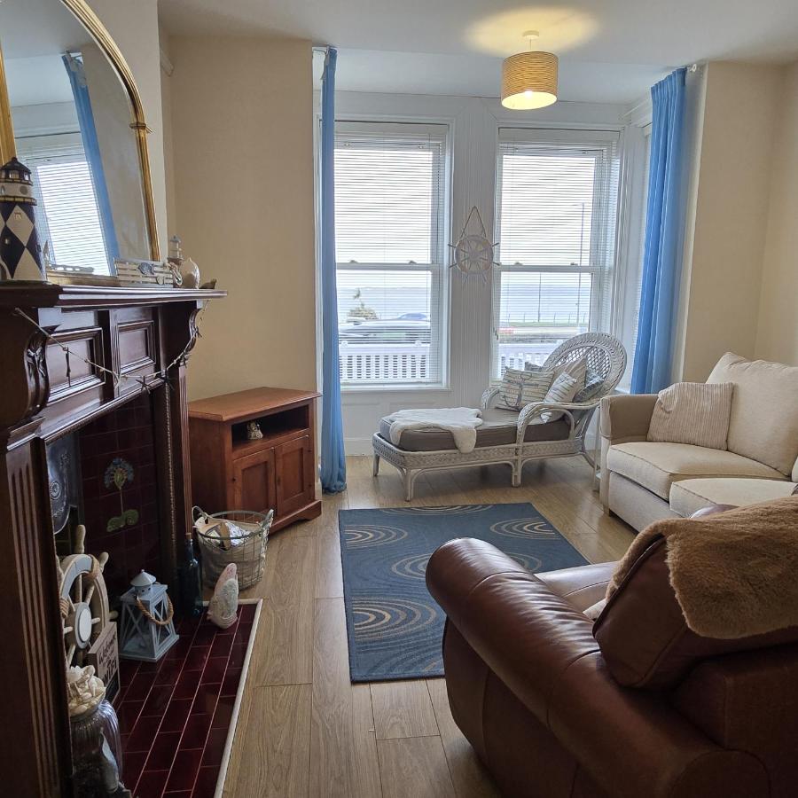 Ships Ahoy - B&B Carrickfergus