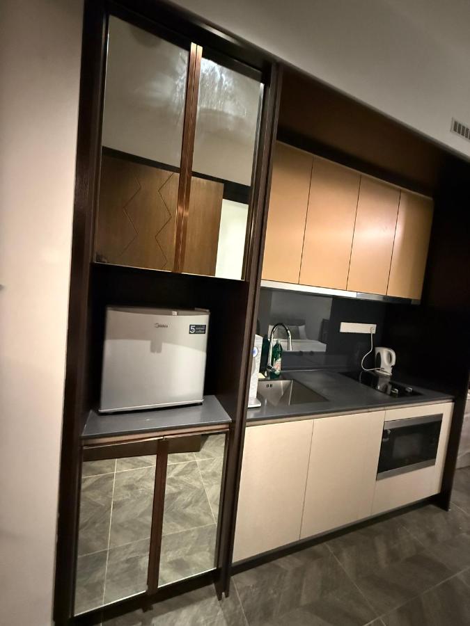 Estudio con bañera de hidromasaje