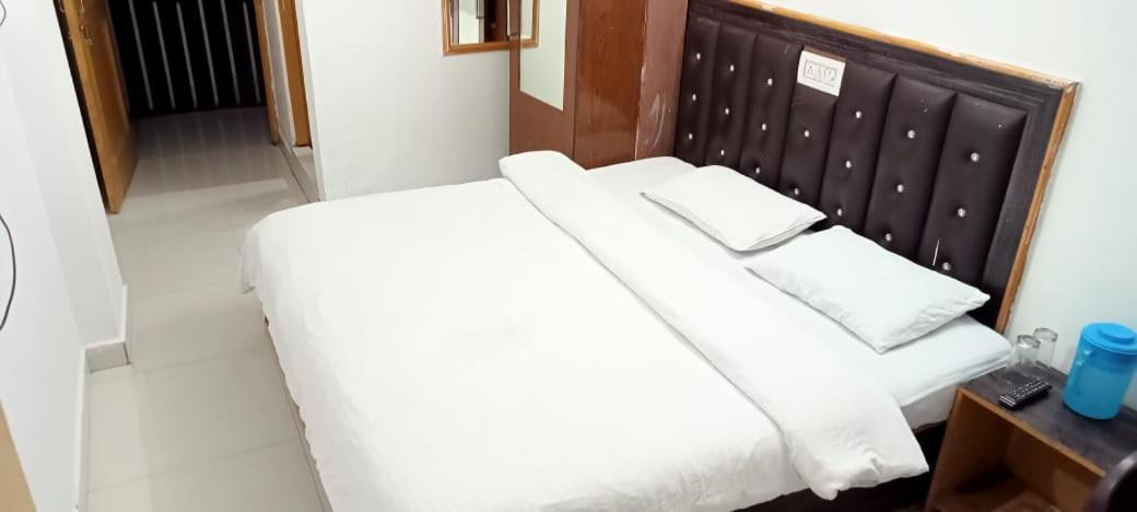 Camera Matrimoniale con Vista Montagna