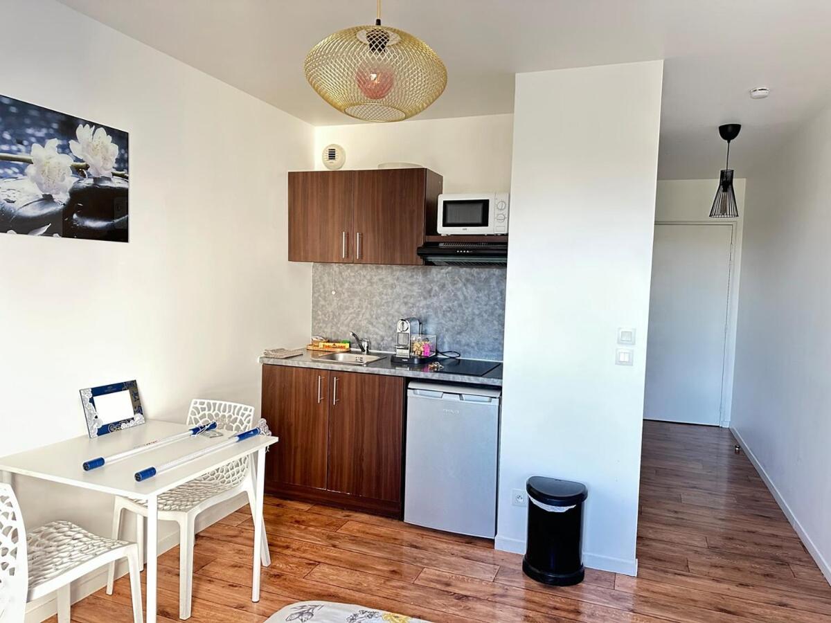 La Conciergerie des 4 Ailes - B&B Montévrain