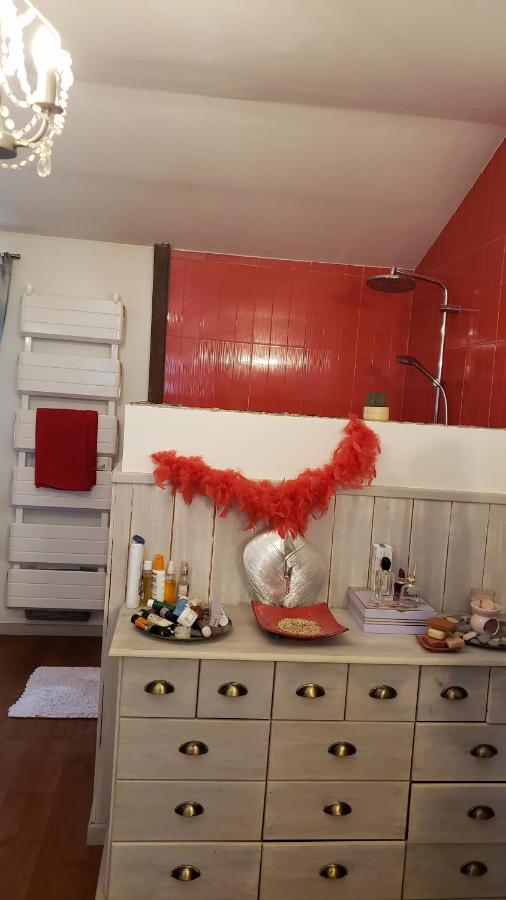 Une pause au milieu des bois - B&B Foulayronnes