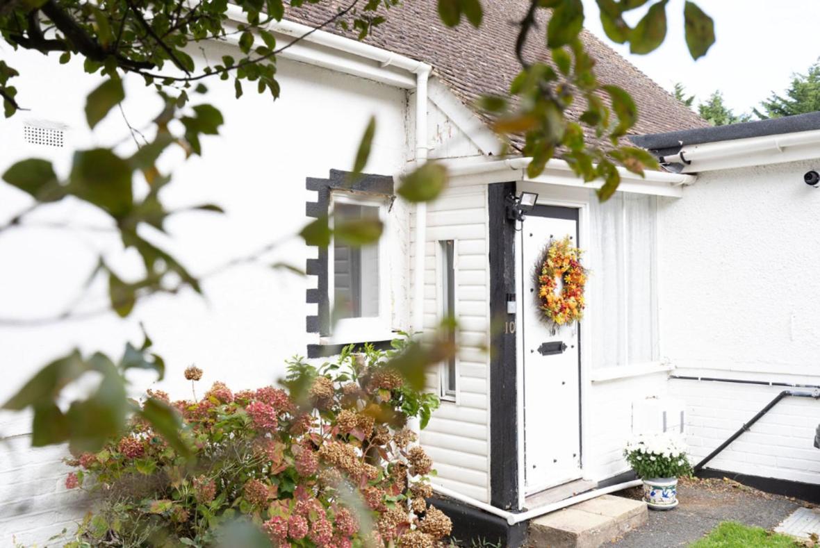 Charming 2-Bedroom Escape in Worthing - Chambres d’hôtes Worthing