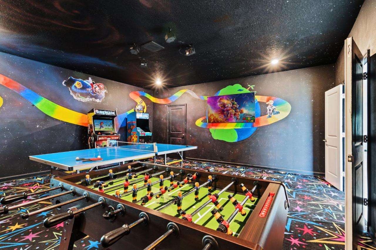 Great 8 br villa w games theater pool by Disney - B&B Kissimmee