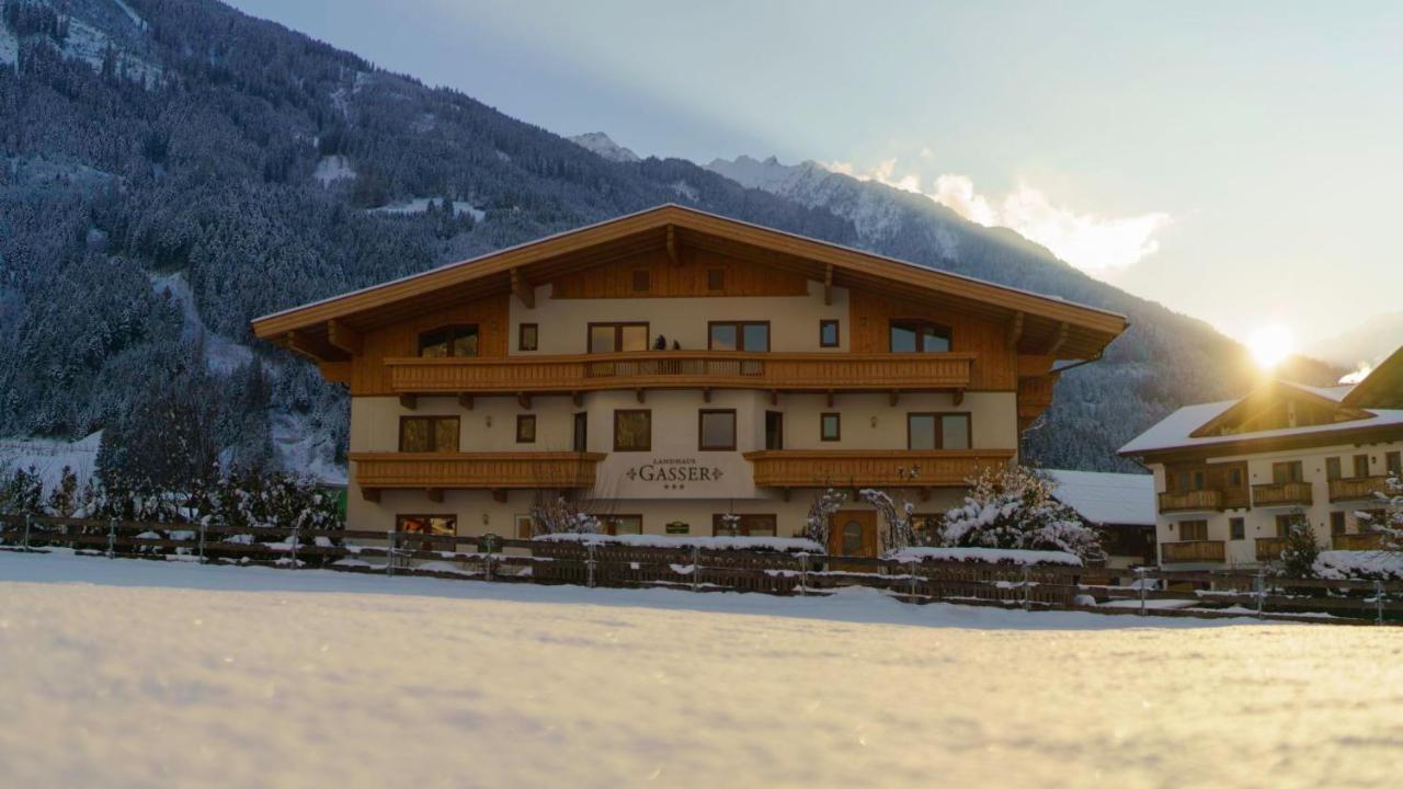 Landhaus Gasser - Bed and Breakfast Mayrhofen